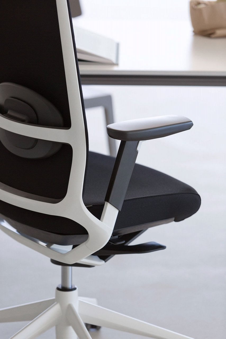 TNK 500 Mesh Back Task Chair Task Chair Actiu