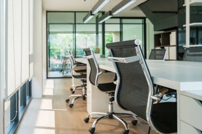 5 Must-Have Features to Look for in an Office Chair for Maximum Comfort and Productivity