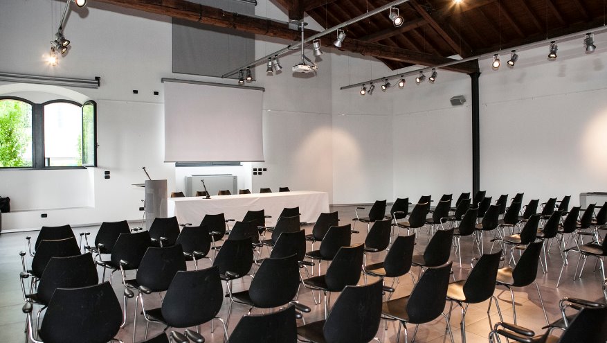 How To Choose The Best Conference Chair