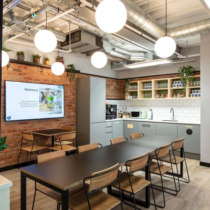 The Ultimate Guide to Hybrid Working