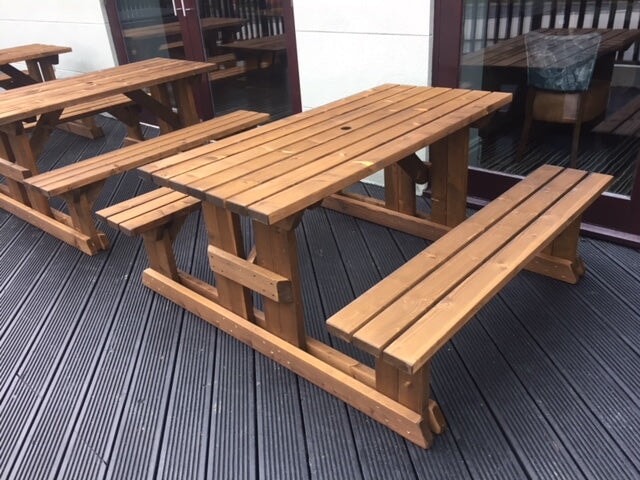 Cascade Walk In Picnic Bench