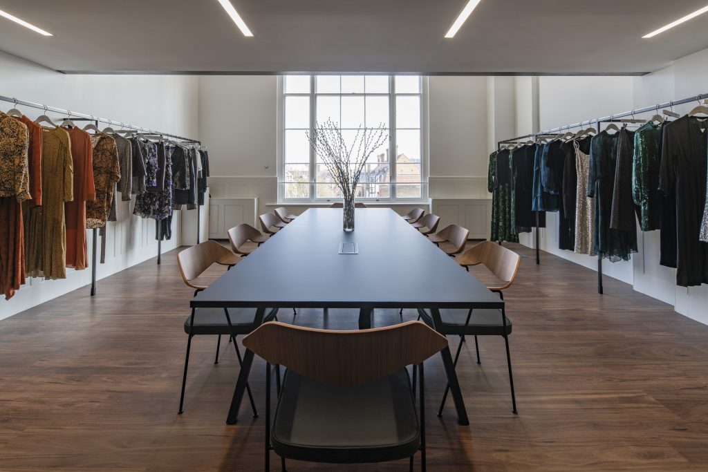 Albion A Frame Meeting Table - Black Finish Frame Meeting Tables Workstories 