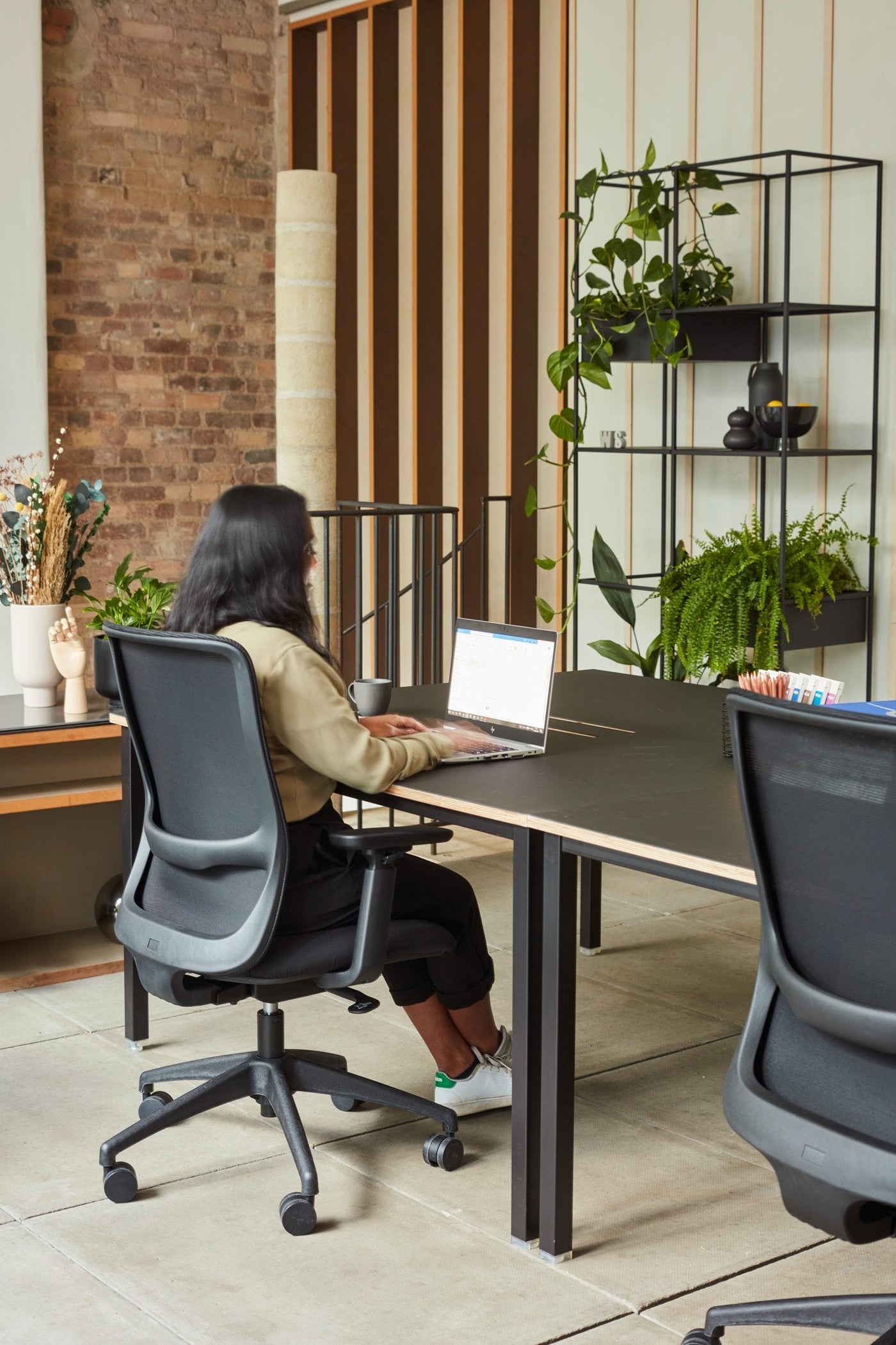 Co Stories Nero Bench BENCH DESKS Workstories 