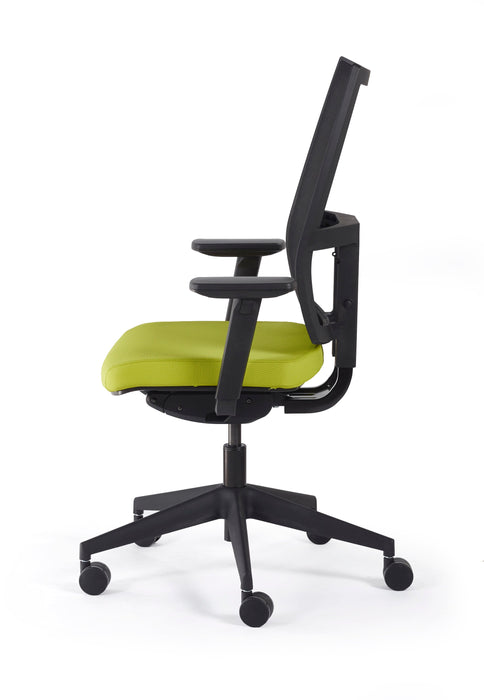 Pepi Mesh task chair with balance mechanism Task Seating Nomique 