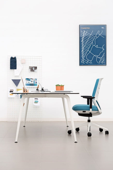 Twist Rectangular Office Desk - White Frame WORKSTATION Actiu 