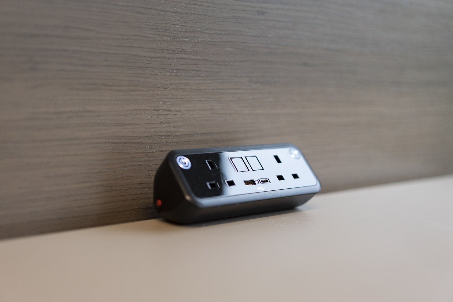 Round Desk Power Module UNO Desk Top Power Module | Desk Top Power | Desk Power — Office ...